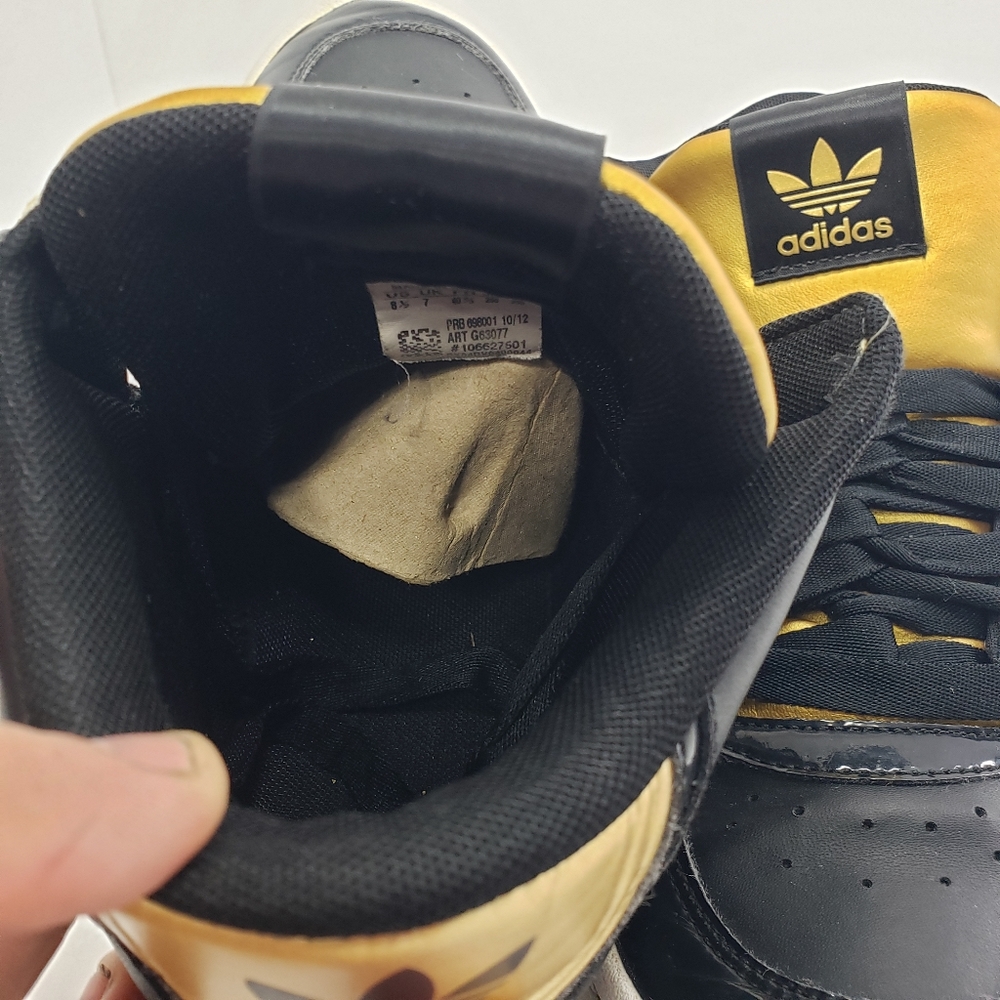 Womans Adidas high top shoes, size 8.5, color gold - Picture 5 of 6